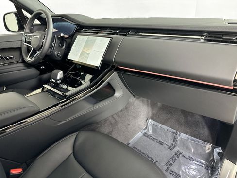 Used 2026 Land Rover Range Rover Sport SE image 26
