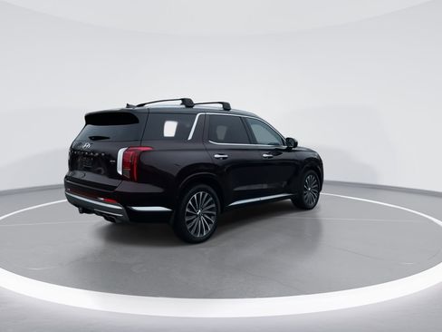 Used 2024 Hyundai Palisade Calligraphy image 7