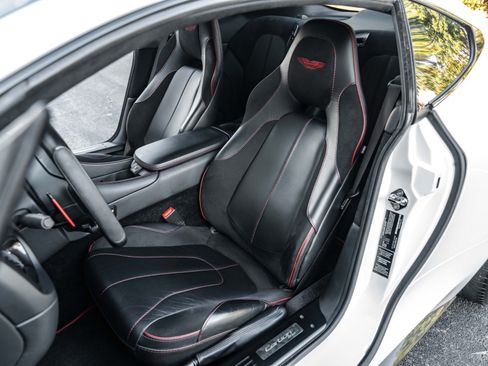 Used 2015 Aston Martin Vanquish Coupe RWD image 15