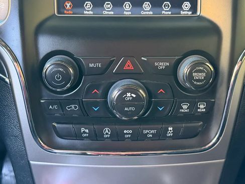 Used 2018 Jeep Grand Cherokee Limited AWD/4WD image 31