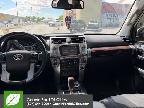 Used 2018 Toyota 4Runner Limited AWD/4WD image 3