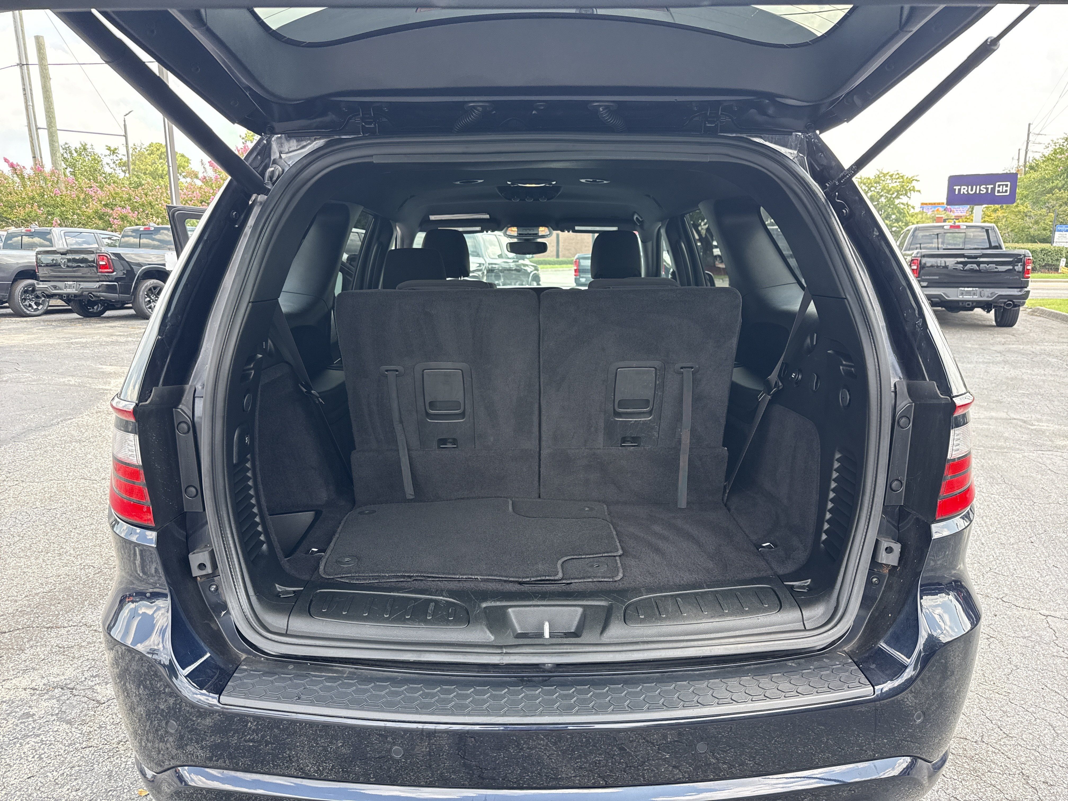 Used 2025 Dodge Durango GT RWD image 32