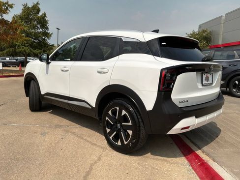 Used 2026 Nissan Kicks SV w/ Cold Weather Package AWD/4WD image 8