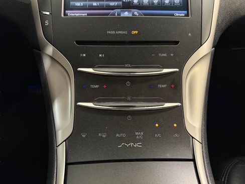 Used 2016 Lincoln MKZ w/ Equipment Group 300A Reserve FWD image 12