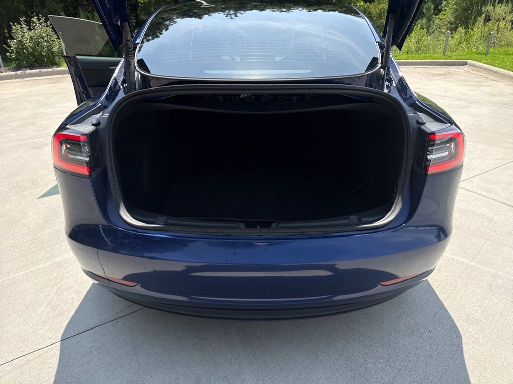 Used 2023 Tesla Model 3 Standard Range RWD image 33