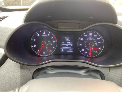 Used 2016 Hyundai Veloster Turbo w/ Option Group 04 FWD image 7