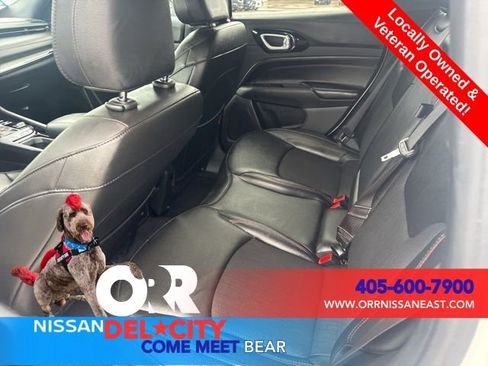 Used 2025 Jeep Compass Trailhawk AWD/4WD image 12