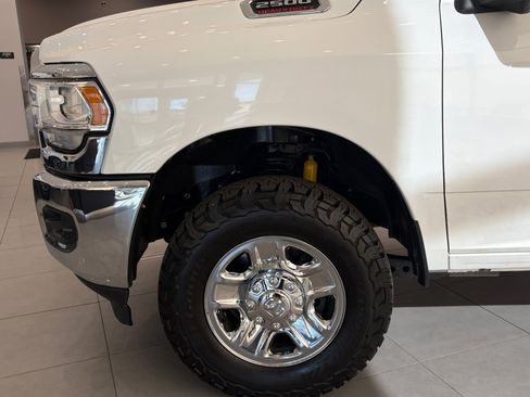 Used 2023 RAM 2500 Tradesman w/ Towing Technology Group AWD/4WD image 10