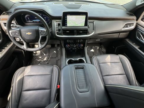 Used 2023 Chevrolet Tahoe Premier AWD/4WD image 13