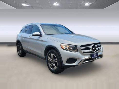 Used 2017 Mercedes-Benz GLC 300 4MATIC image 7