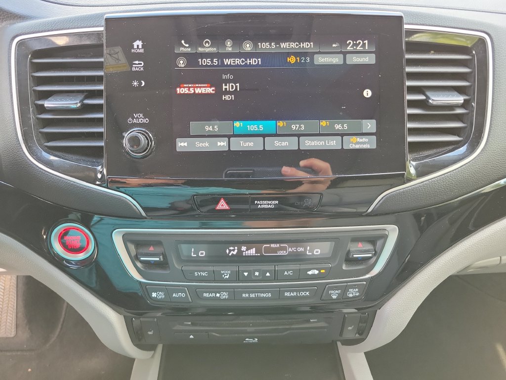 Used 2021 Honda Pilot Touring image 18