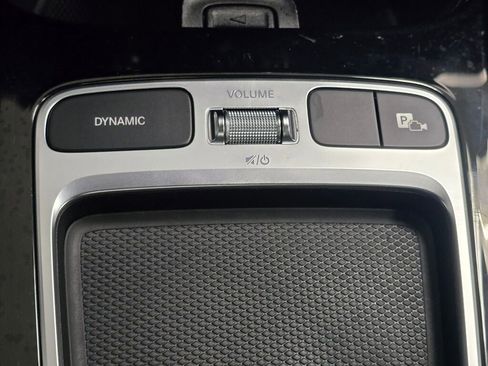 Used 2025 Mercedes-Benz GLB 250 4MATIC image 43