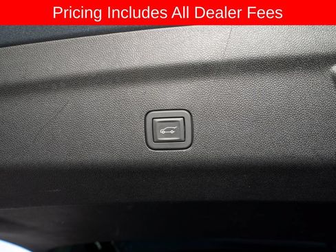 Used 2025 Chevrolet Suburban High Country AWD/4WD image 6