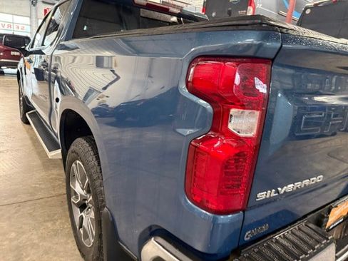 Used 2024 Chevrolet Silverado 1500 LT AWD/4WD image 29