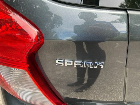 Used 2018 Chevrolet Spark LT FWD image 11