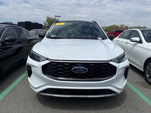 Used 2023 Ford Escape ST-Line w/ Tech Pack #1 FWD image 2