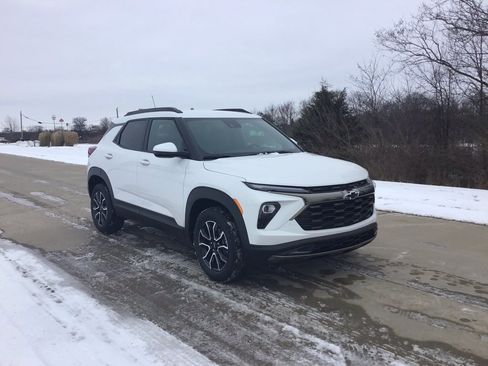 New 2026 Chevrolet TrailBlazer ACTIV w/ Convenience Package image 1