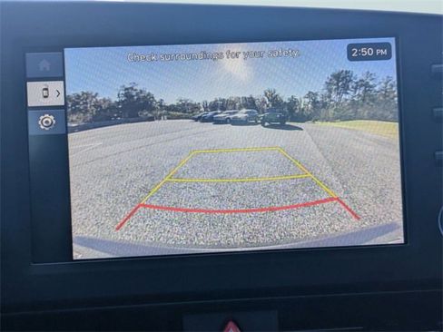 Used 2025 Hyundai Elantra Sport image 4