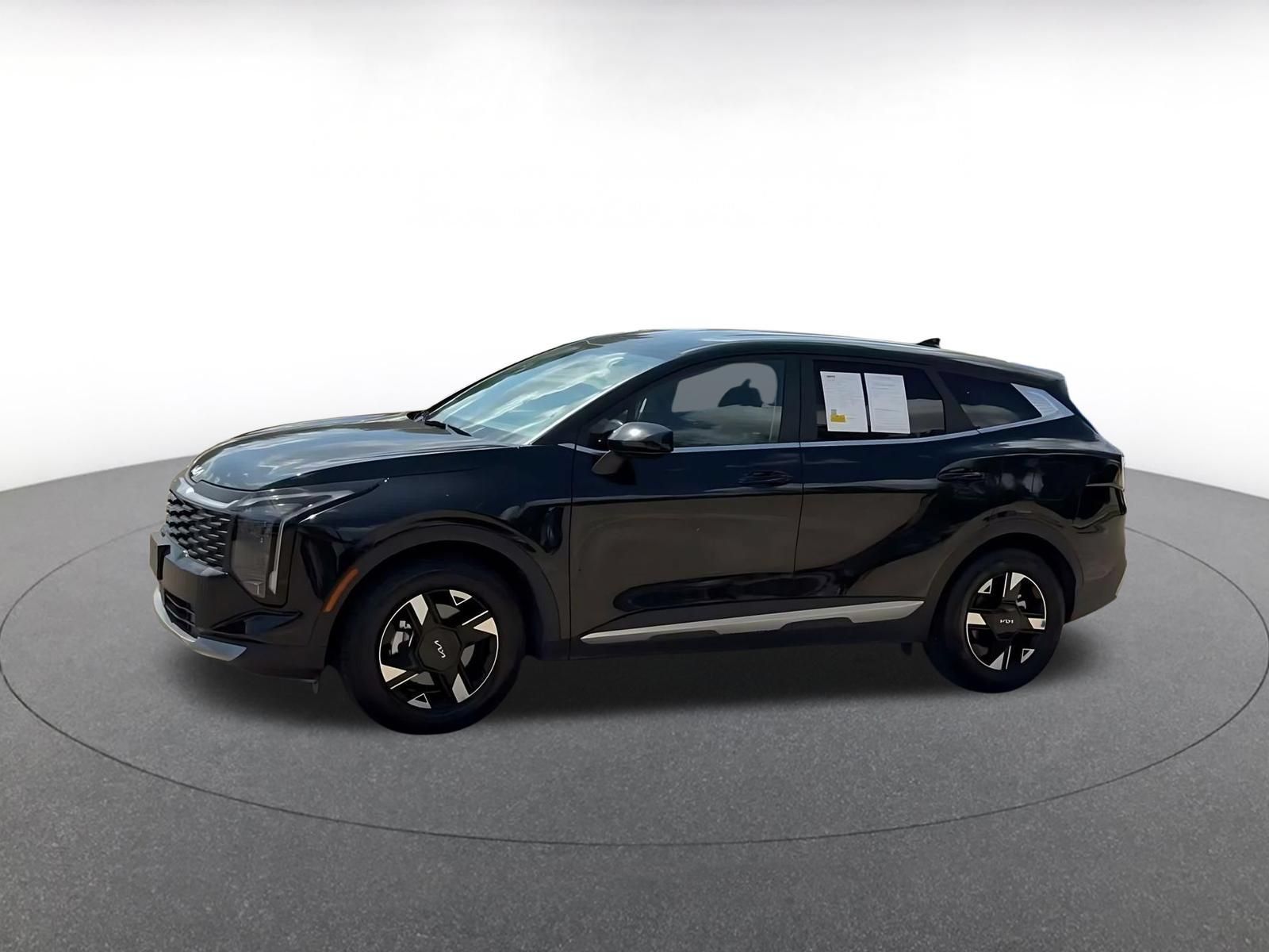Used 2026 Kia Sportage LX FWD image 8