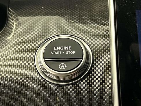 Certified 2023 Mercedes-Benz C 300 4MATIC Sedan image 30