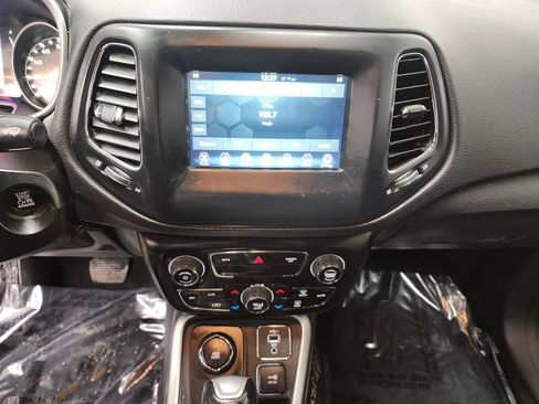 Used 2020 Jeep Compass Latitude w/ Cold Weather Group image 16