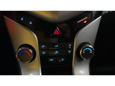 Used 2014 Chevrolet Cruze LT w/ RS Package FWD image 15