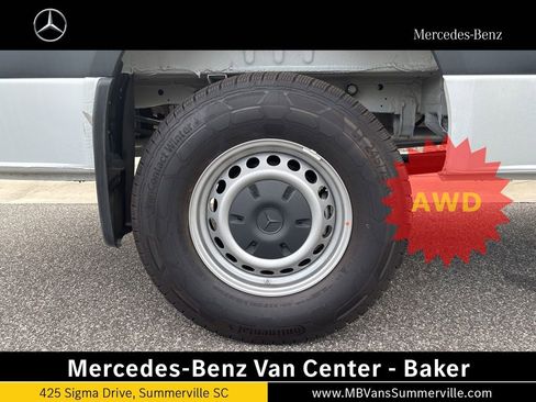 Used 2024 Mercedes-Benz Sprinter 2500 image 10