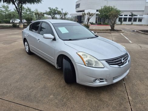 Used 2012 Nissan Altima 2.5 S FWD image 4
