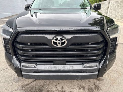 Used 2023 Toyota Tundra SR5 w/ SR5 Convenience Package AWD/4WD image 7