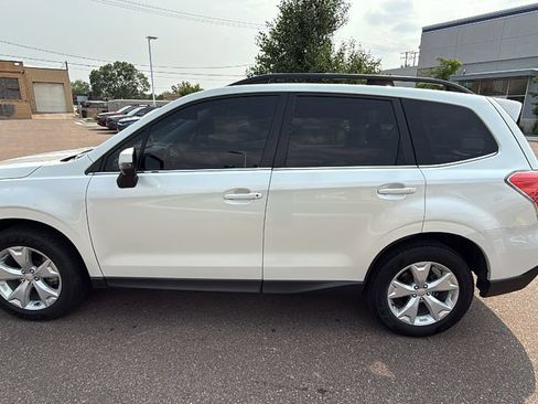 Used 2014 Subaru Forester 2.5i Touring AWD/4WD image 8