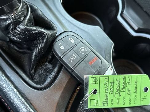 Used 2024 Dodge Durango GT RWD image 31