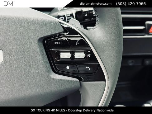 Used 2023 Kia Niro SX Touring FWD image 31