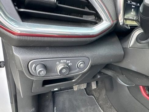 Used 2023 Chevrolet TrailBlazer RS w/ Convenience Package FWD image 18