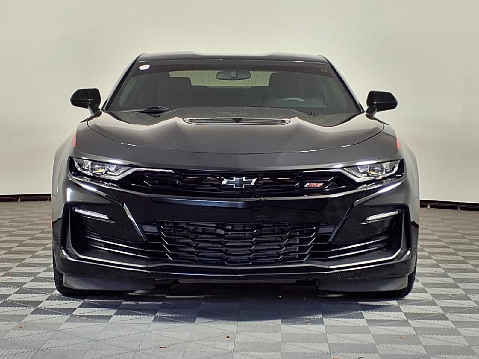 Used 2023 Chevrolet Camaro SS RWD image 2