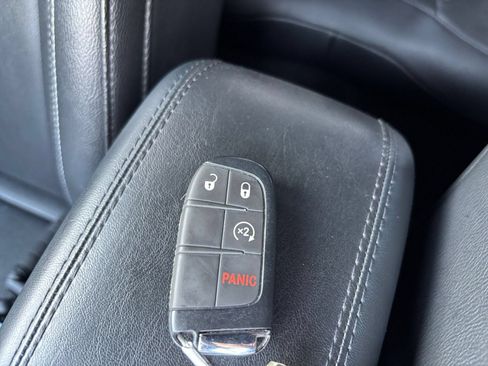 Used 2025 Jeep Compass Limited AWD/4WD image 27