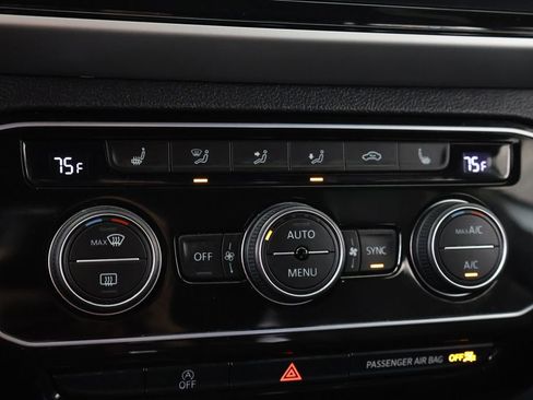 Used 2022 Volkswagen Atlas Cross Sport SE FWD image 48