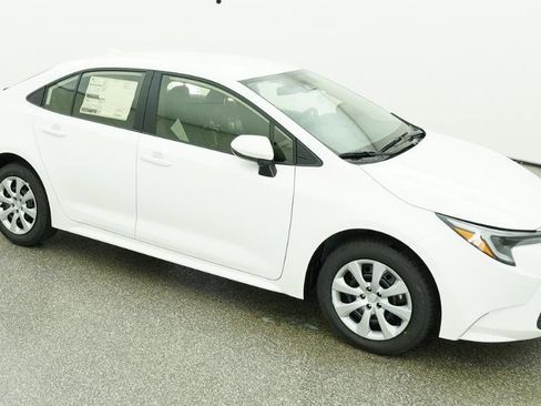 New 2026 Toyota Corolla LE FWD image 4