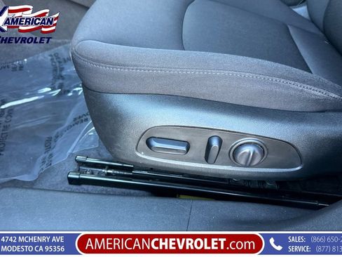 Used 2023 Chevrolet Malibu LT FWD image 14