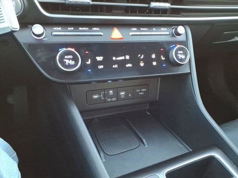 Used 2024 Hyundai Sonata Limited image 15