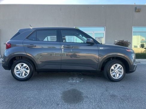 New 2026 Hyundai Venue SE image 5