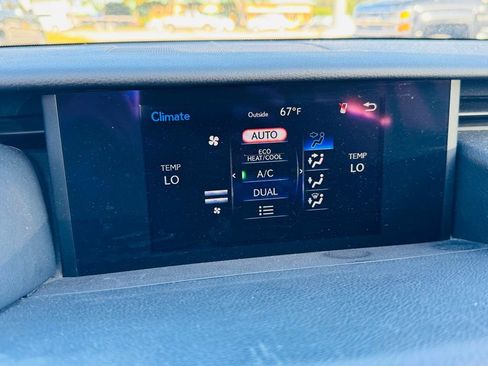 Used 2018 Lexus IS 300 image 25