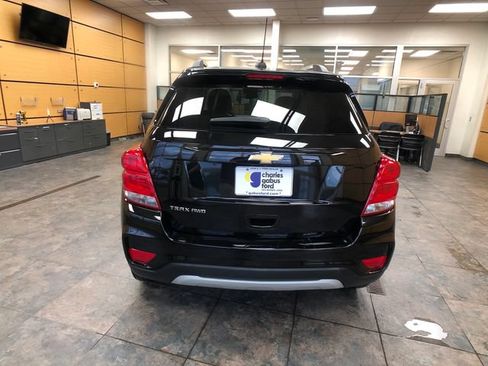 Used 2022 Chevrolet Trax LT w/ LT Convenience Package AWD/4WD image 6