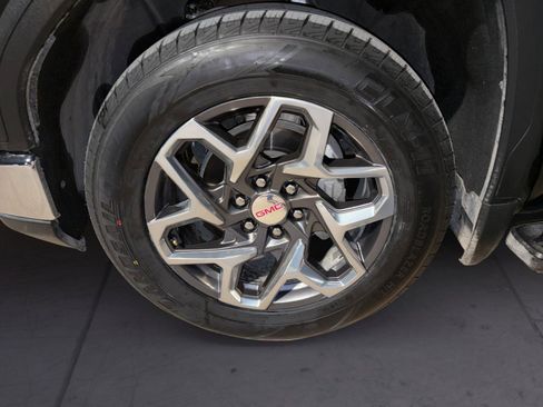 Used 2023 GMC Sierra 1500 SLT image 14