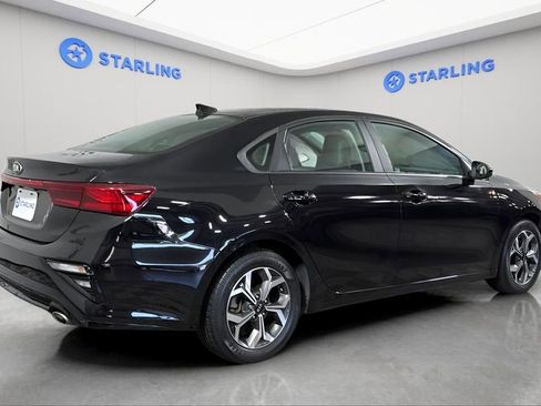 Used 2019 Kia Forte LXS image 9
