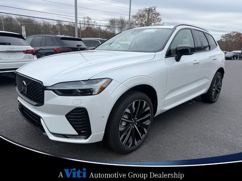 Used 2026 Volvo XC60 B5 Ultra w/ Protection Package Premier AWD/4WD image 4