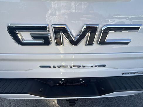 Used 2022 GMC Sierra 1500 Elevation image 35