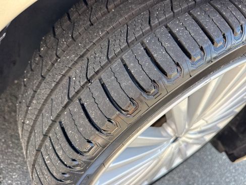 Used 2017 Lincoln MKZ Reserve AWD/4WD image 39