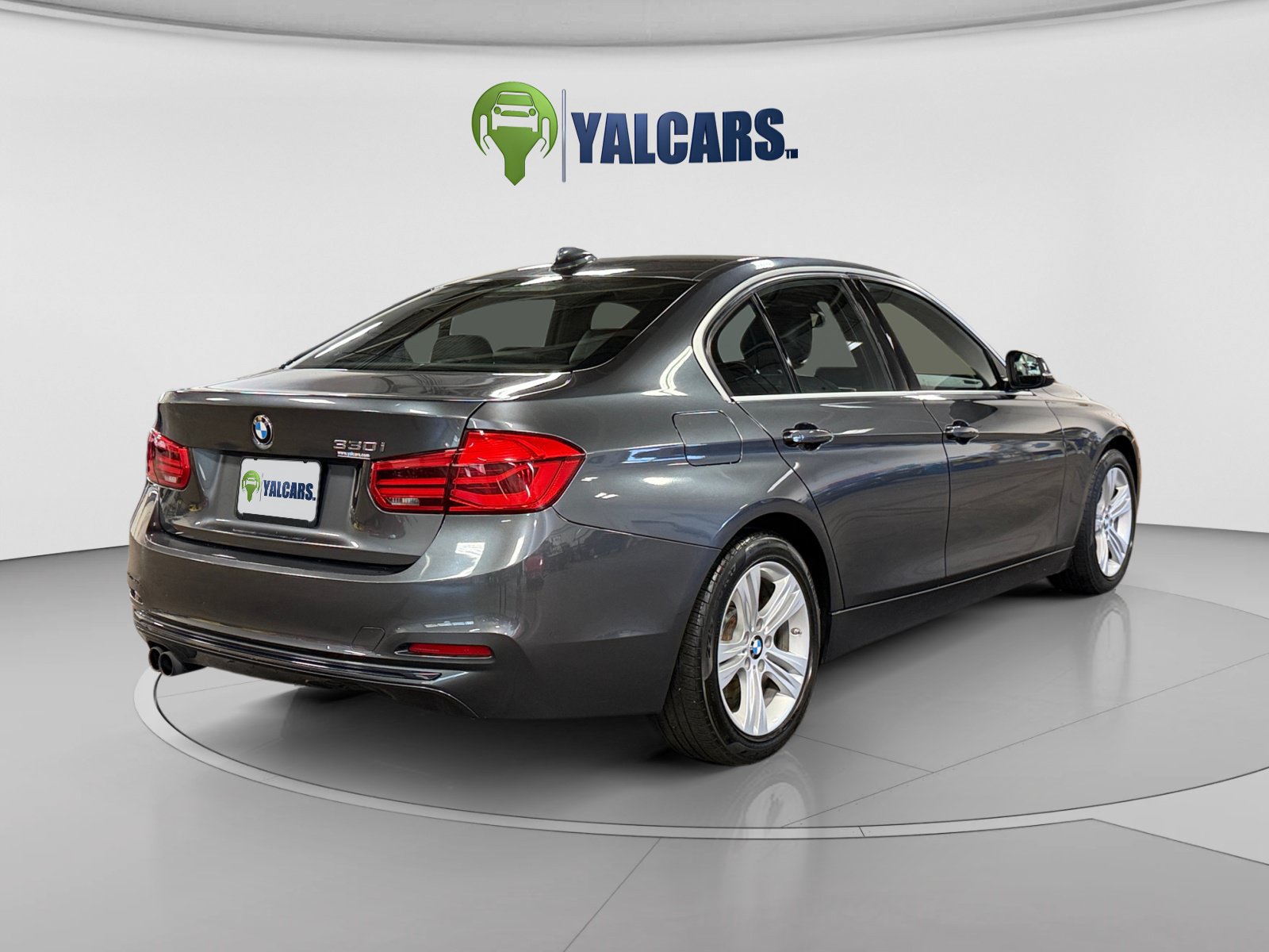 Used 2017 BMW 330i Sedan RWD image 5