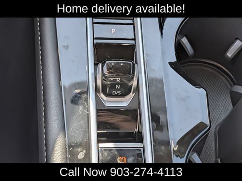 Used 2025 Volkswagen Atlas SE AWD/4WD image 14