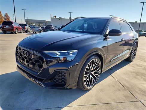 New 2026 Audi SQ8 Prestige image 3